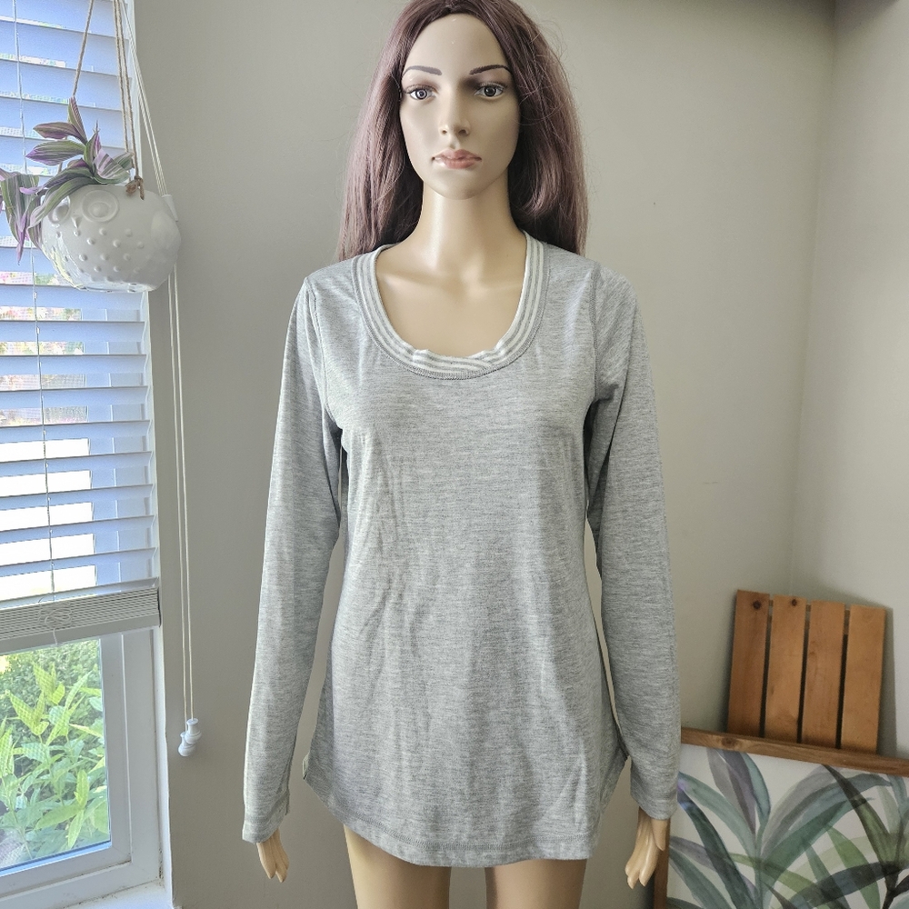 Eddie Bauer Gray scoop neck sweater top long sleeves